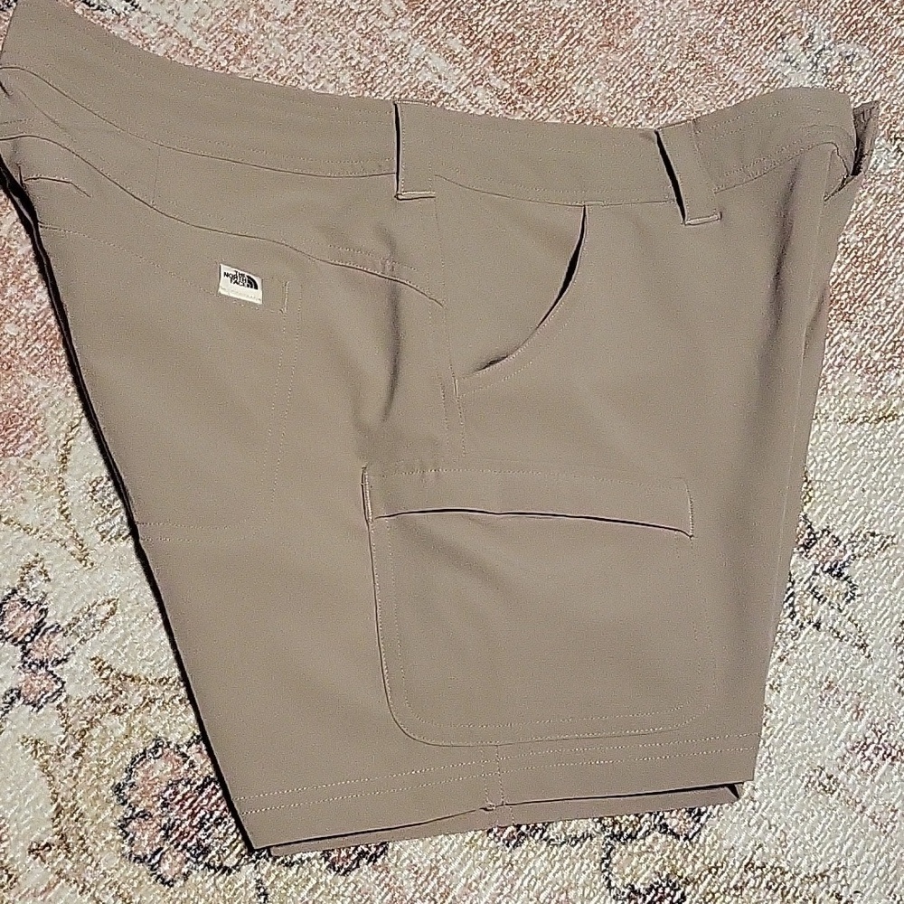 The North Face Tan Women's Polyester Elastane Zip Front 5 Pocket Shorts - Size 6 - Picture 4 of 11